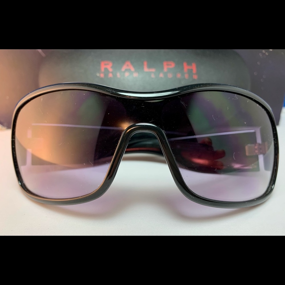 Vintage Ralph Lauren women’s sunglasses/case